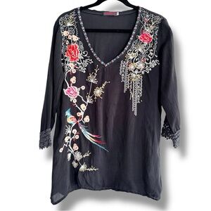 Johnny Was Heavily Embroidered V Neck Top Size Small Black